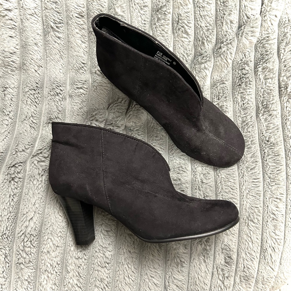 A2 by Aerosoles Black Ankle Boots